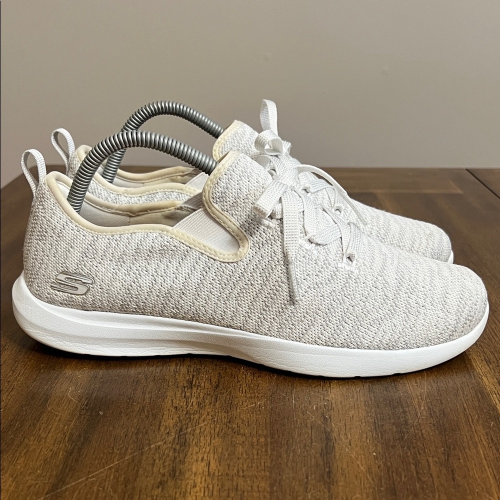 Skechers Air Cooled Memory Foam Slip On Light Gray Sneakers 12877 Womens 9.5
